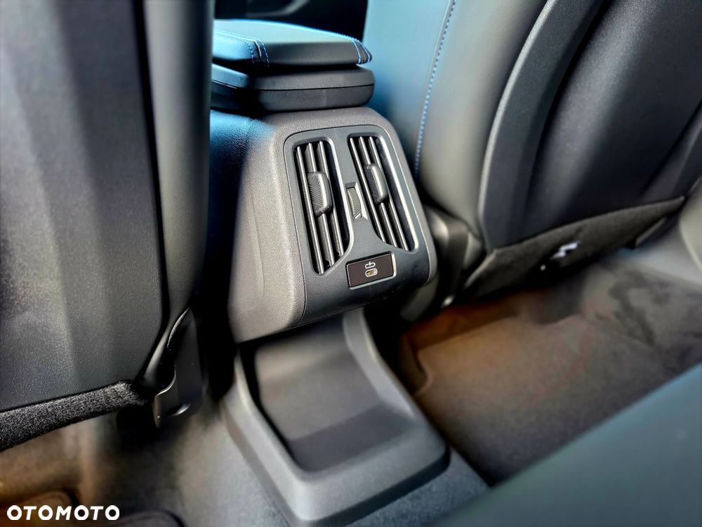 BMW X1 sDrive20i mHEV - 37
