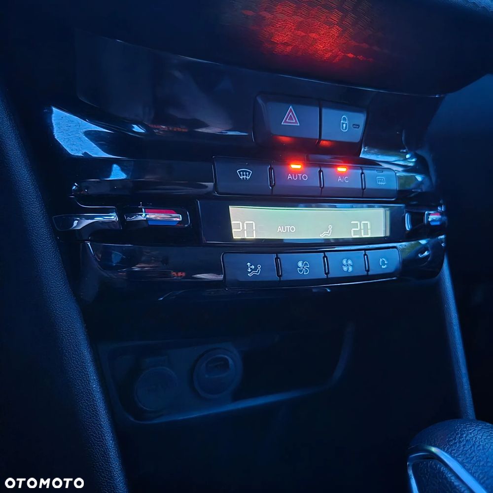 Peugeot 208 PureTech 110 Stop & Start EAT6 Allure - 33
