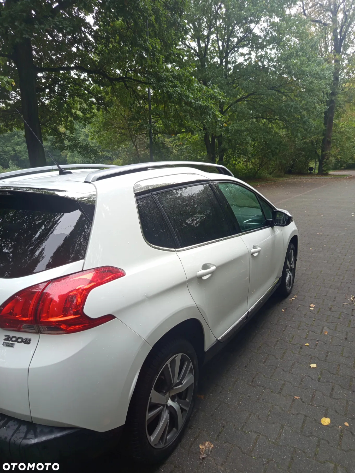 Peugeot 2008 1.6 e-HDi Allure S&S - 6