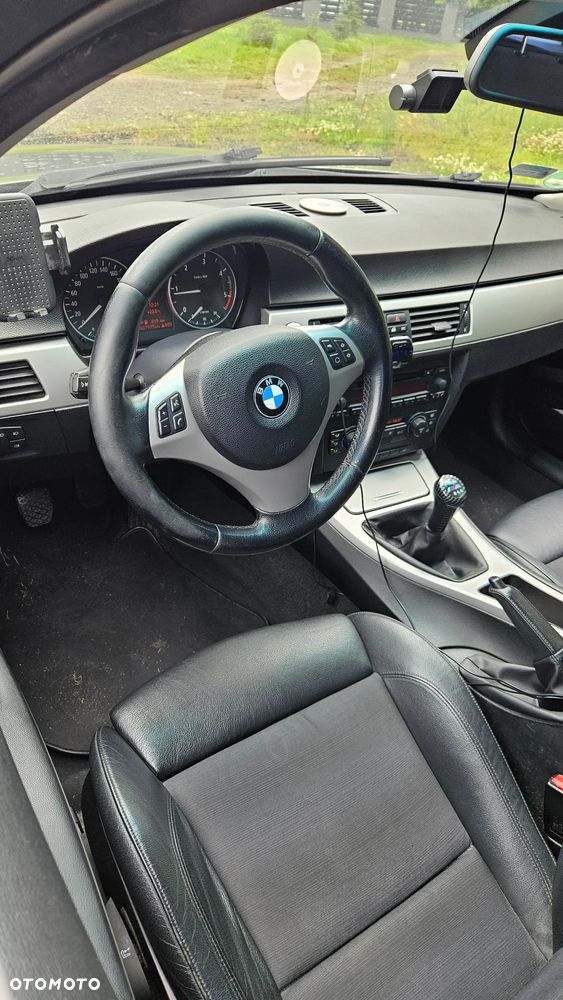 BMW Seria 3 320d - 5