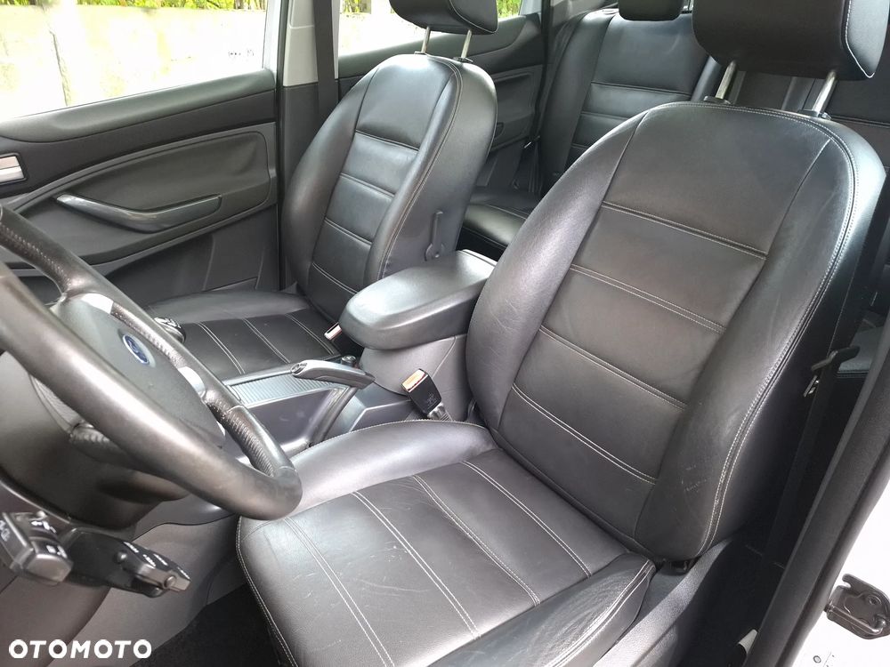 Ford Kuga 2.5 4x4 Individual - 27