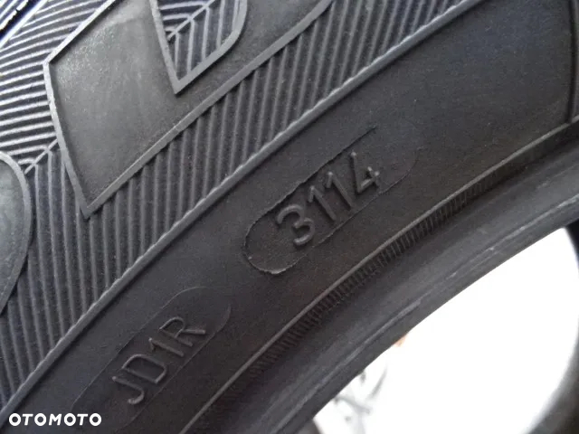 195/60/R16 89H GOODYEAR VECTOR 4 SEASONS - 8