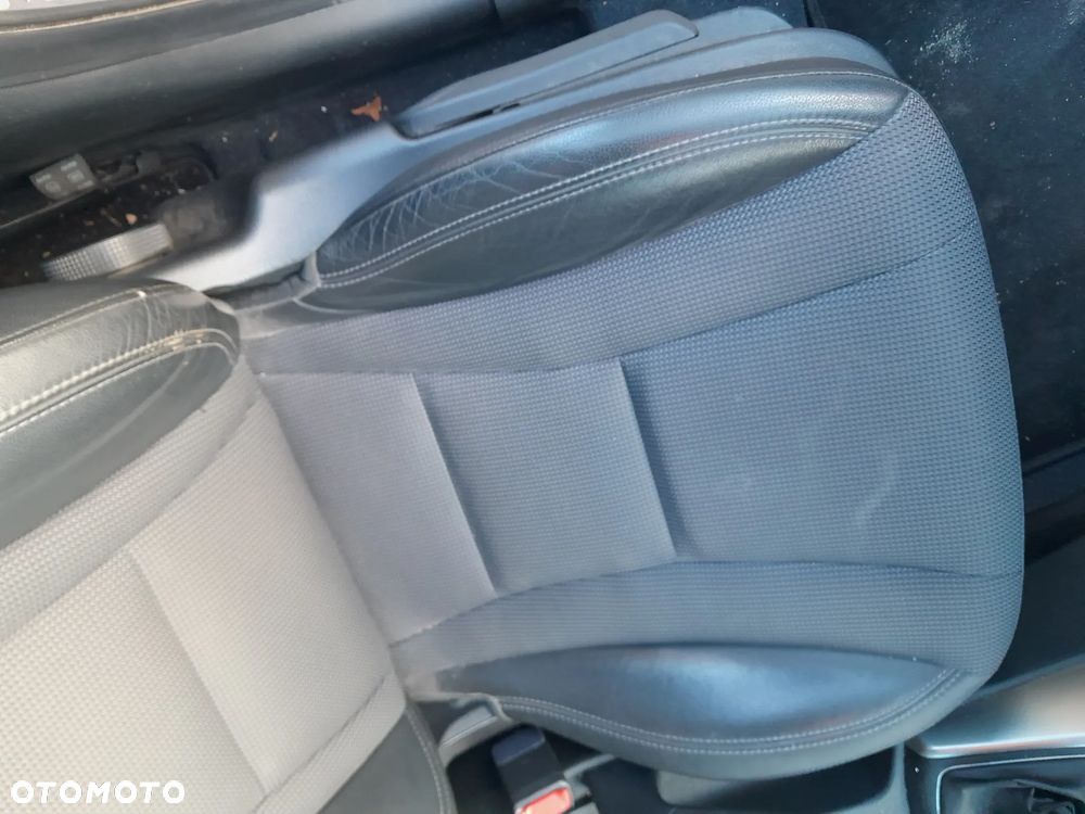 Hyundai i30 blue 1.6 GDI Passion - 12