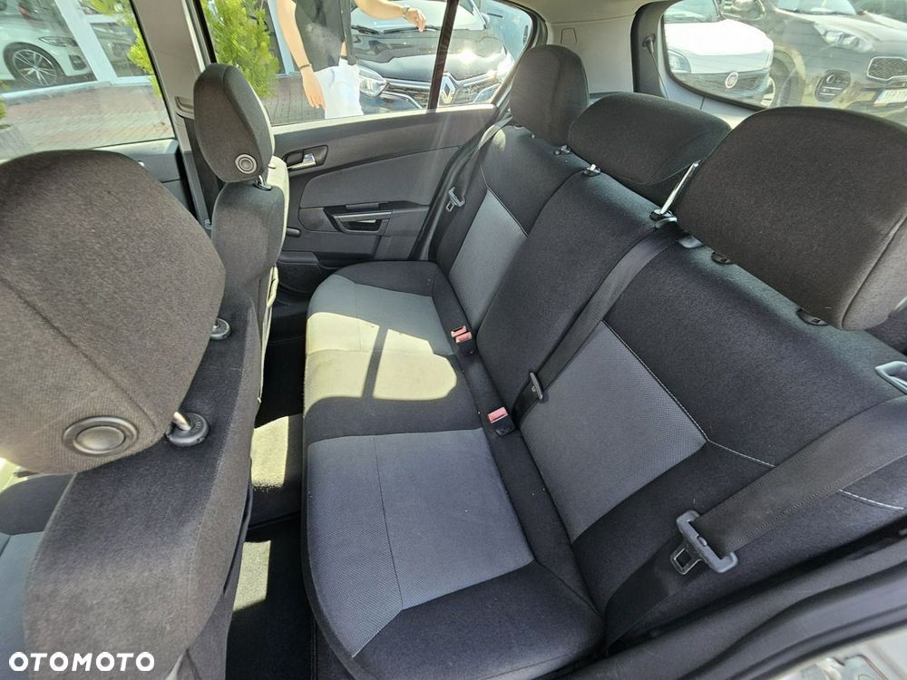 Opel Astra 1.6 Essentia Easytronic - 10