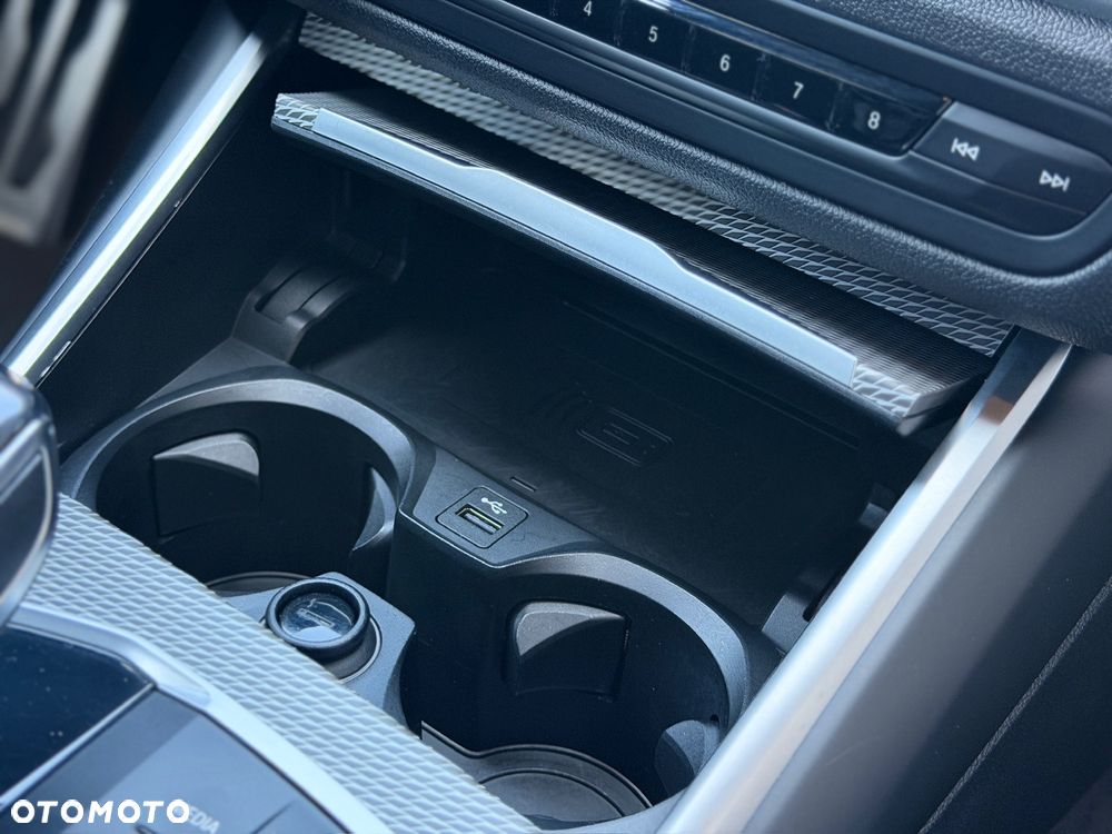 BMW Seria 3 320i Edition M Sport Shadow - 22