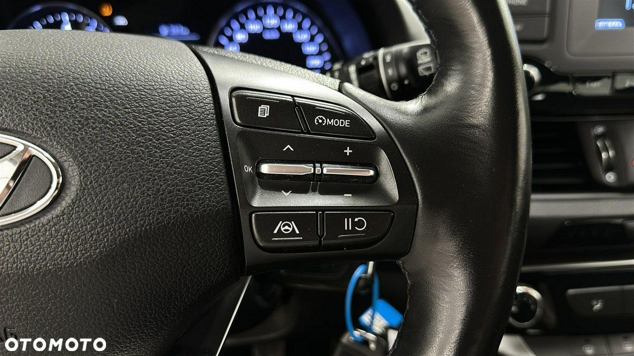 Hyundai i30 1.5 DPI Classic + - 21