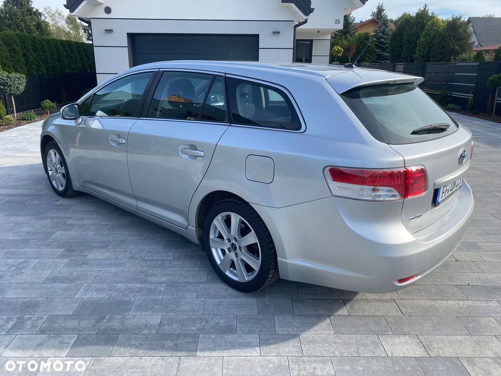 Toyota Avensis 1.8 Sol - 4