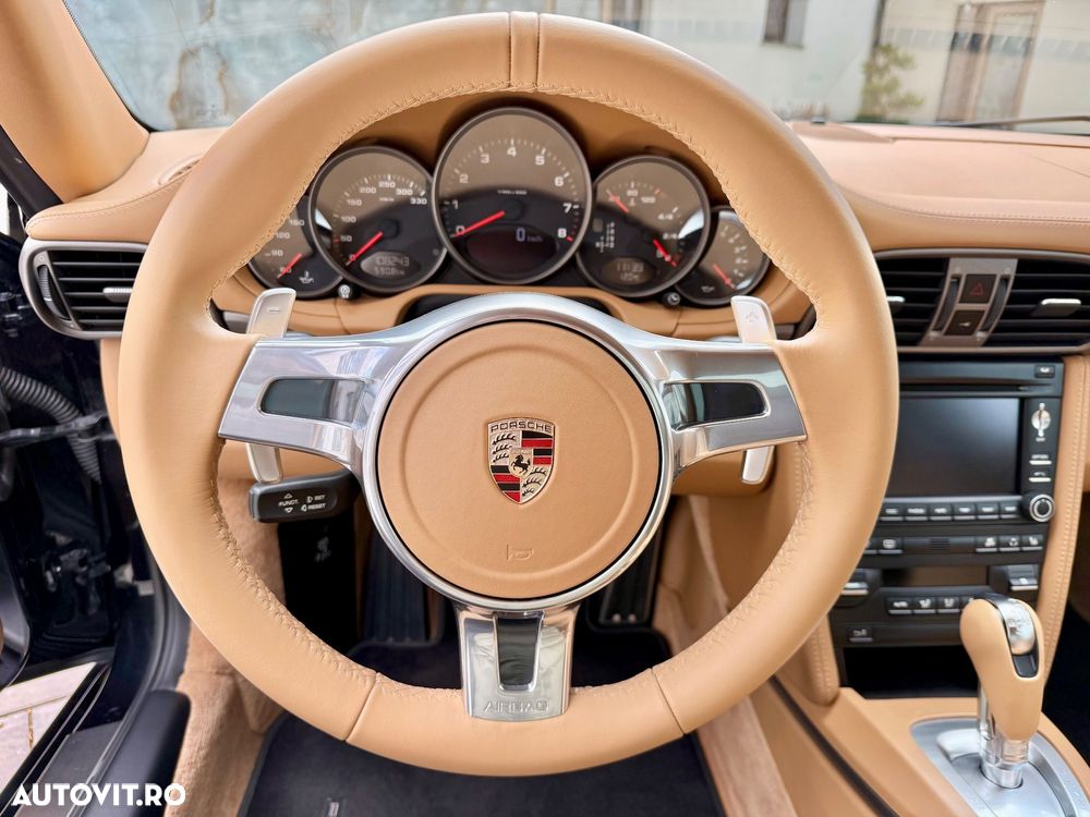 Porsche 911 Carrera PDK - 4