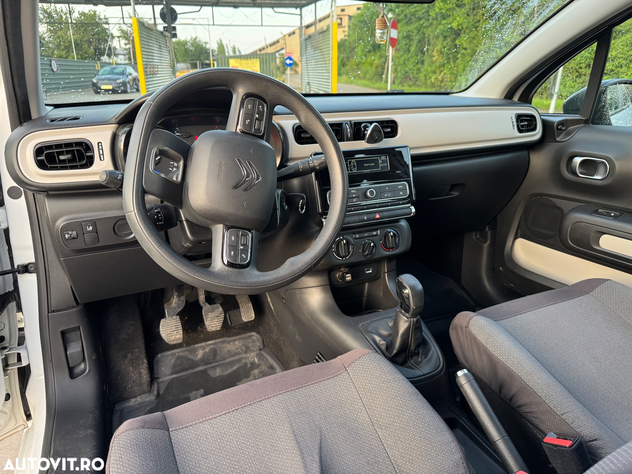 Citroën C3 1.2 PureTech BVM Live - 11