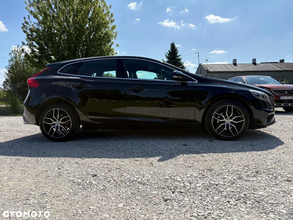 Volvo V40 D2 Drive-E R-Design Momentum - 8