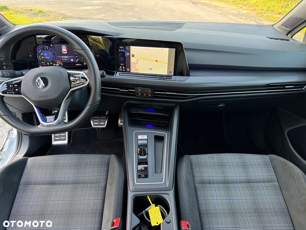 Volkswagen Golf ver-viii-1-4-tsi-plug--in-hybrid-style-dsg - 5