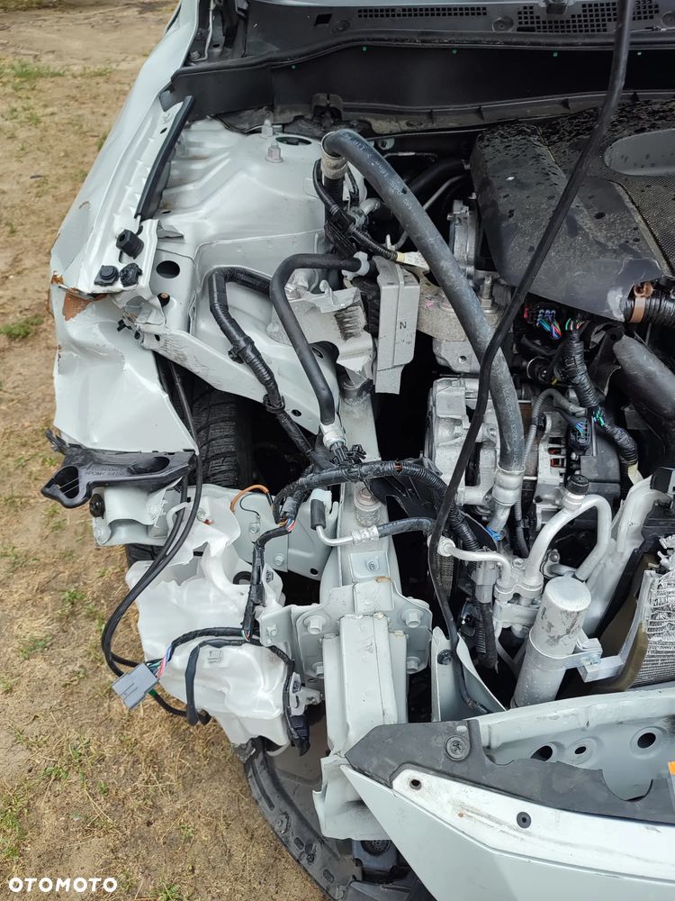 Mazda 2 SKYACTIV-G 90 Homura - 19