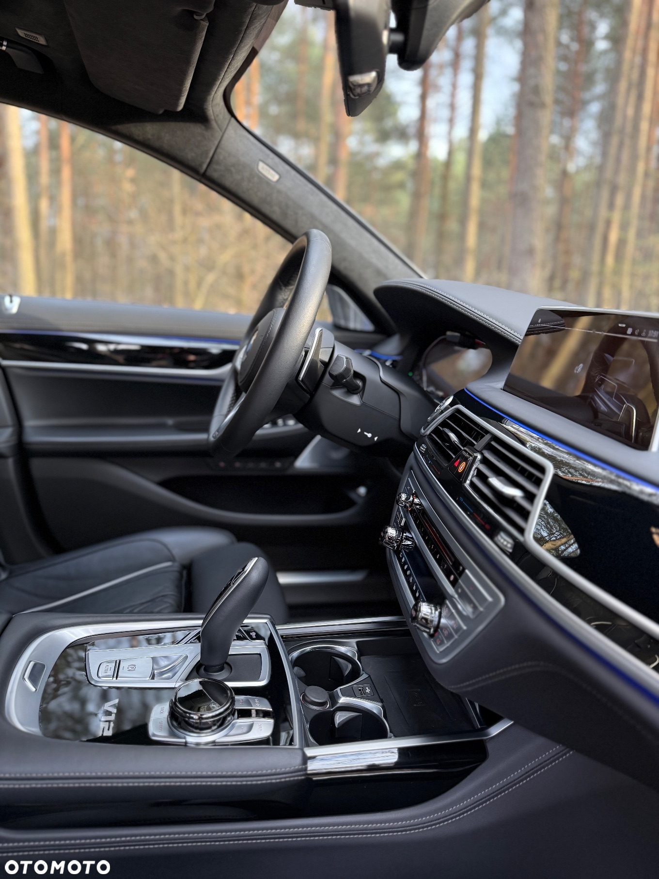 BMW Seria 7 M760Li xDrive - 25