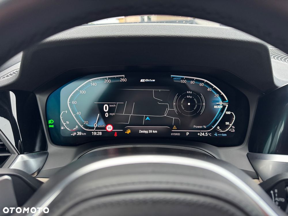 BMW Seria 3 330e PHEV M Sport Edition sport - 29