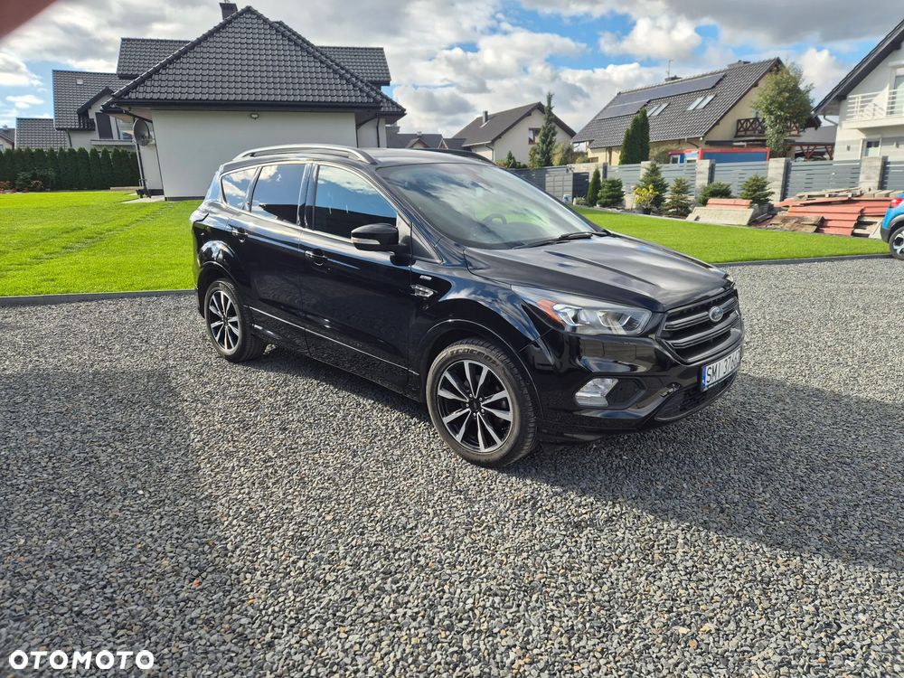 Ford Kuga 1.5 EcoBoost 2x4 ST-Line - 4