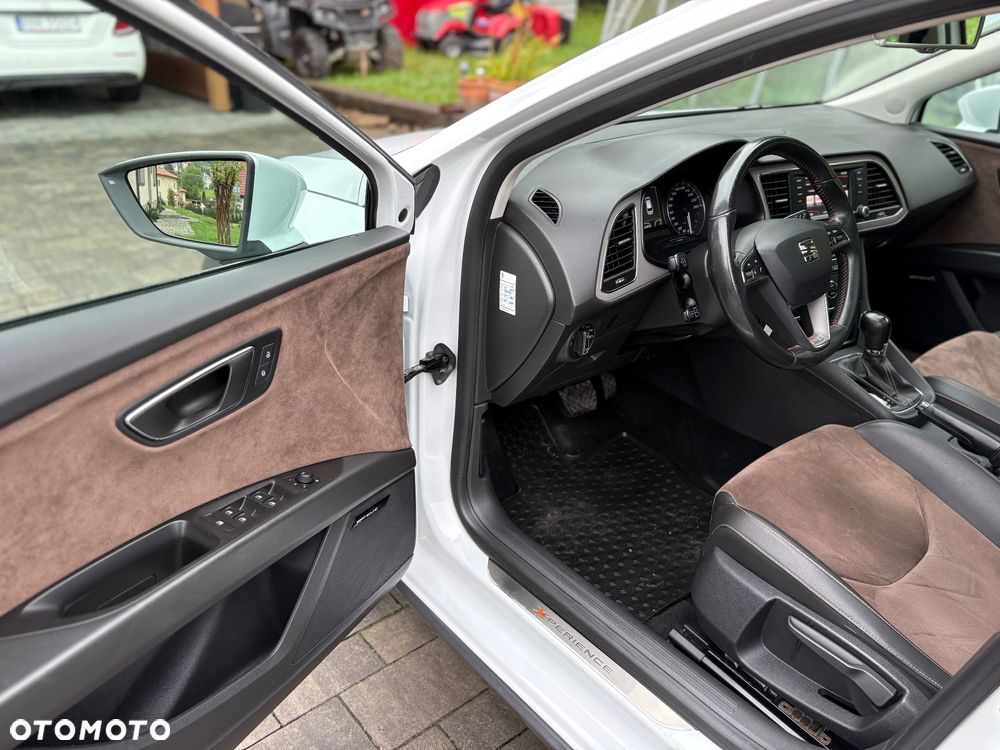 Seat Leon 2.0 TDI DPF Start&Stop DSG XCELLENCE - 24
