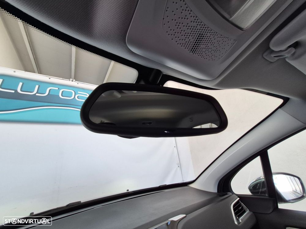 Peugeot 2008 1.2 PureTech Style - 20