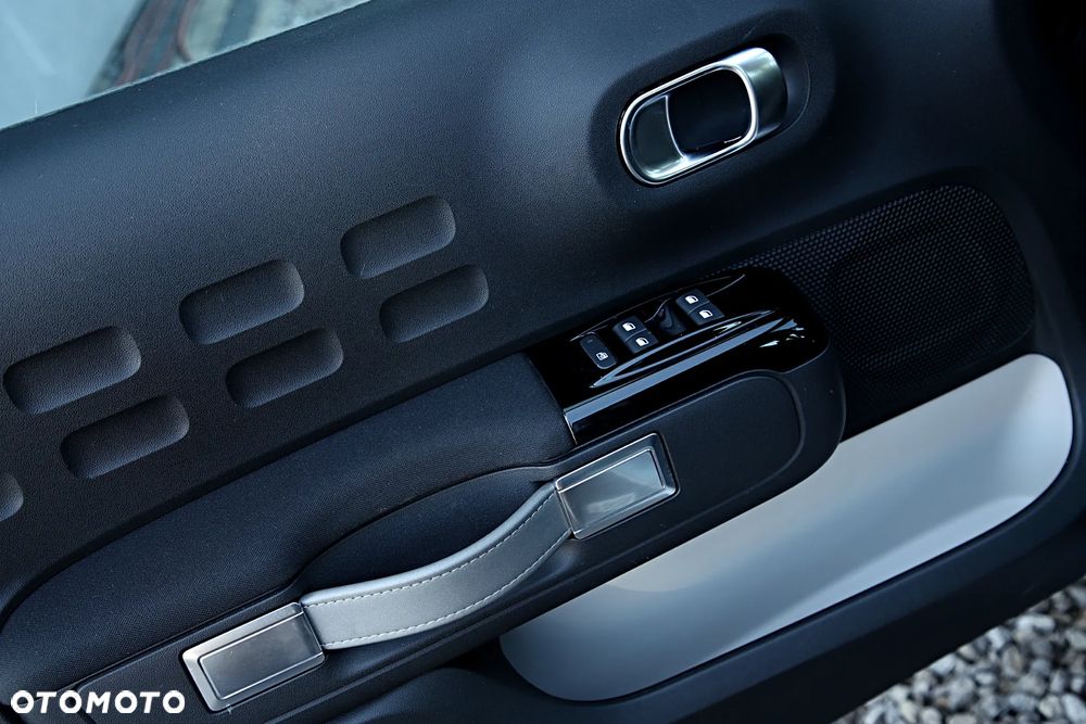 Citroën C3 1.2 PureTech Shine - 21