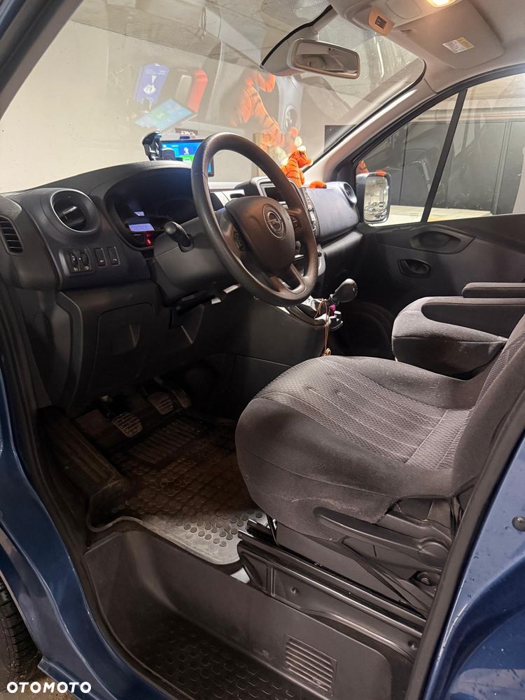 Opel Vivaro - 17