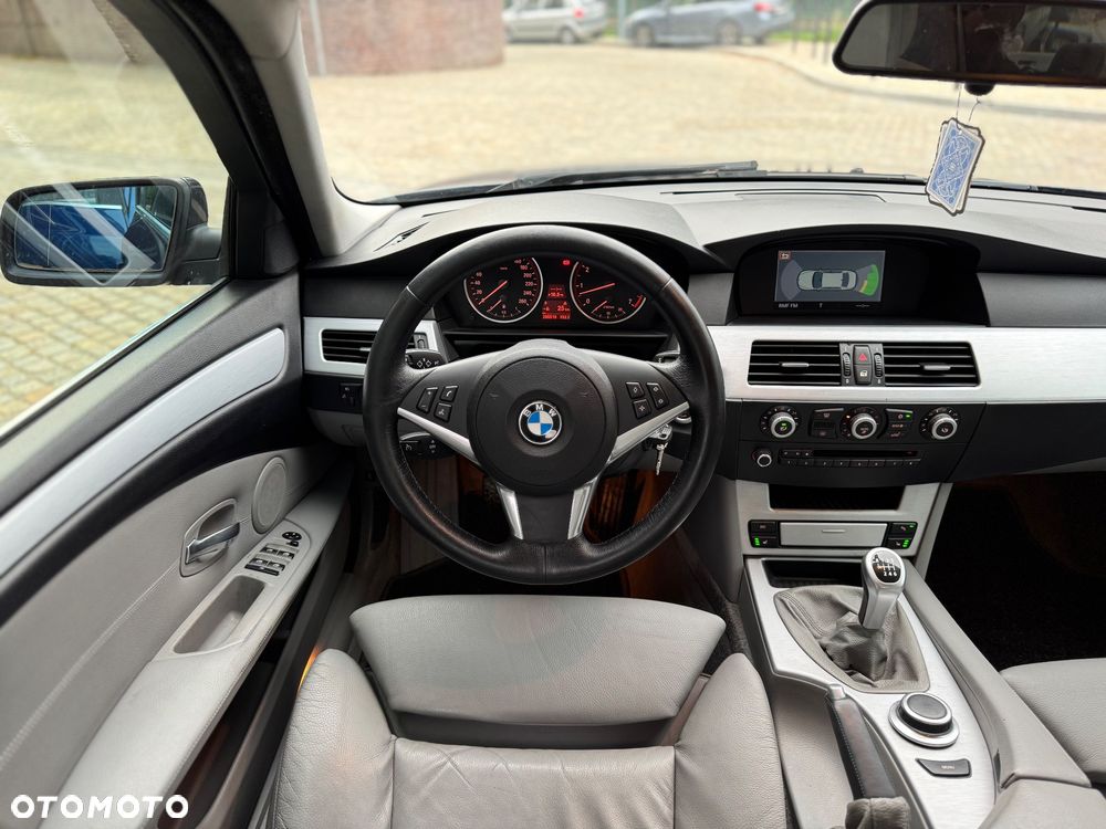 BMW Seria 5 520i Edition Exclusive - 19
