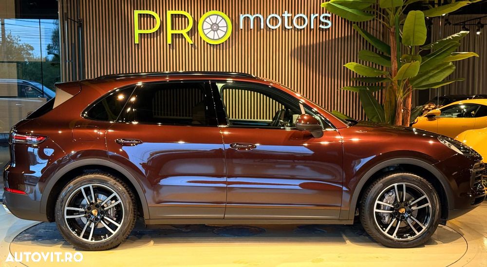 Porsche Cayenne - 7
