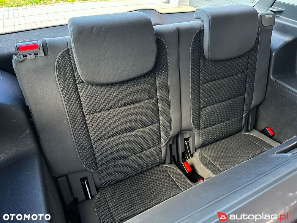 Volkswagen Touran - 29