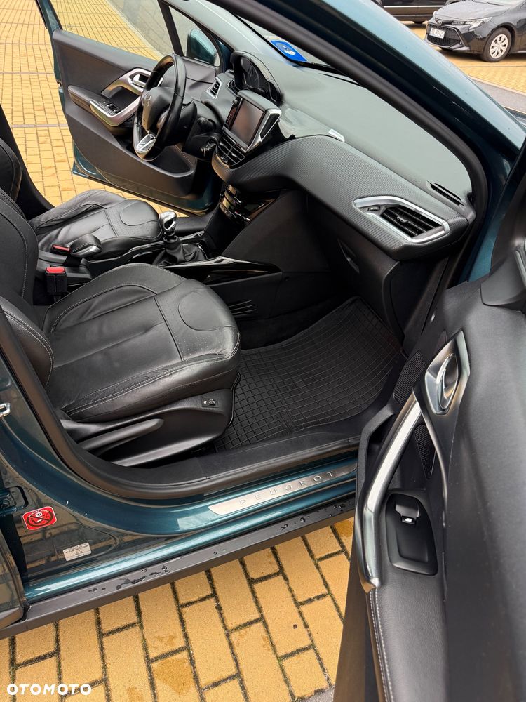 Peugeot 2008 BlueHDi FAP 120 STOP & START Allure - 17