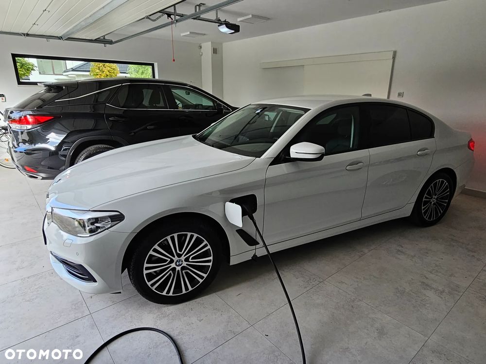 BMW Seria 5 530e iPerformance M Sport sport - 32