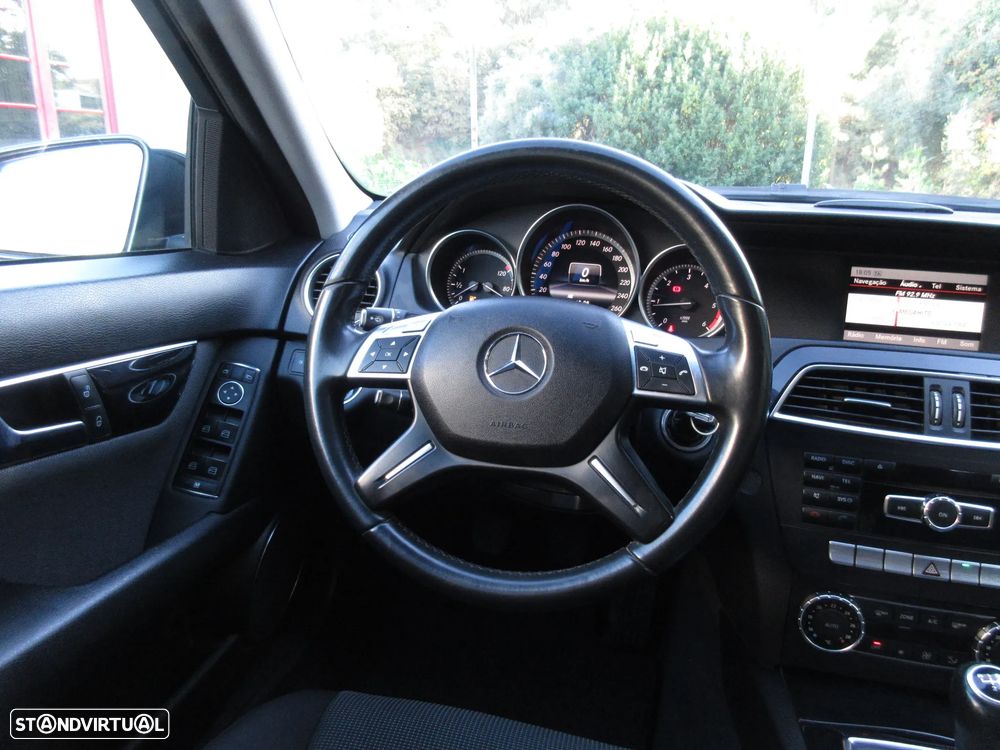 Mercedes-Benz C 180 - 36