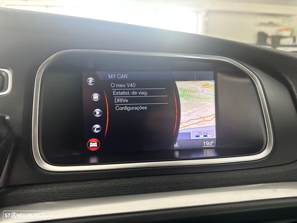 Volvo V40 Cross Country - 19