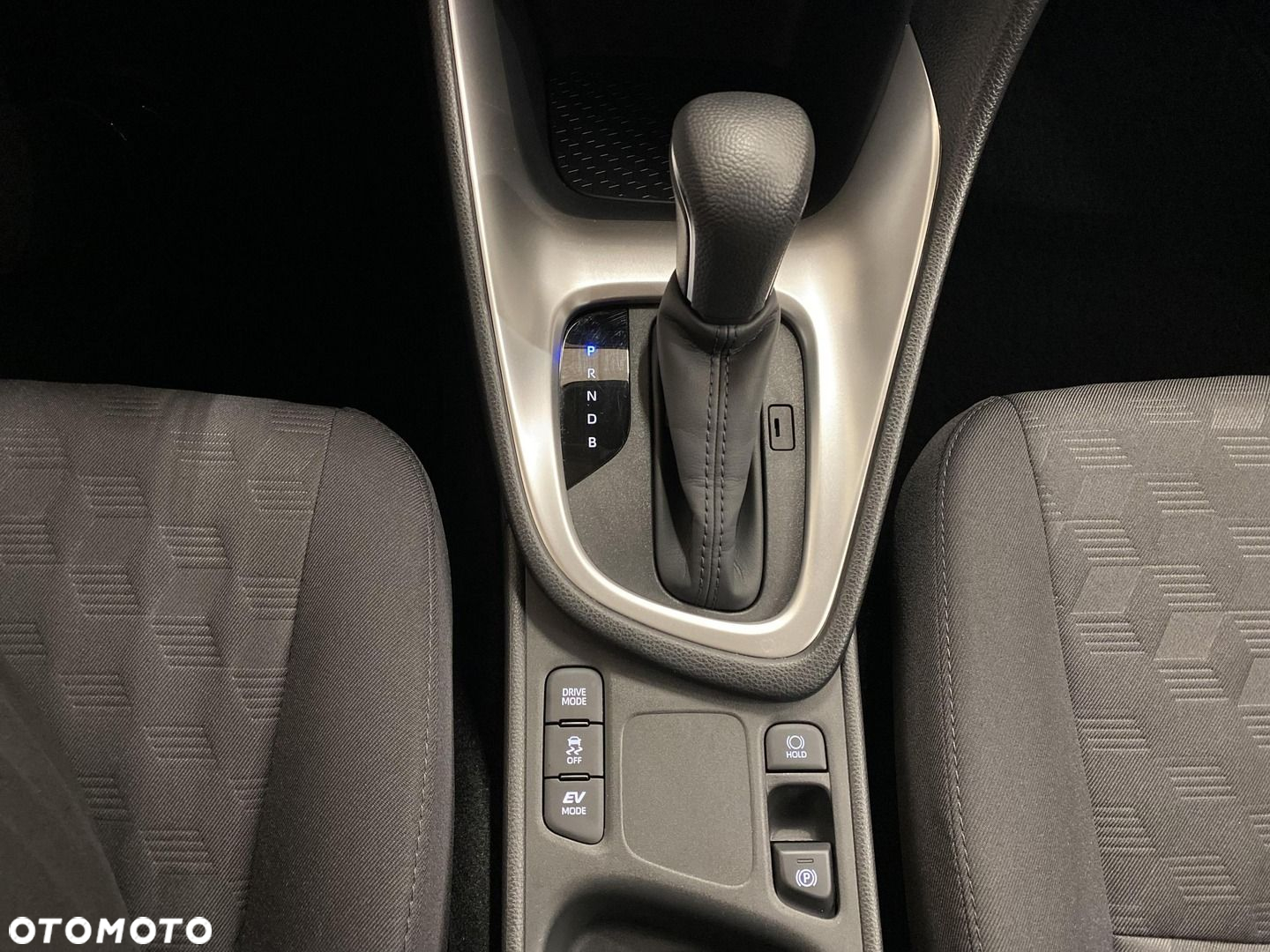 Toyota Yaris Hybrid 1.5 Comfort - 19