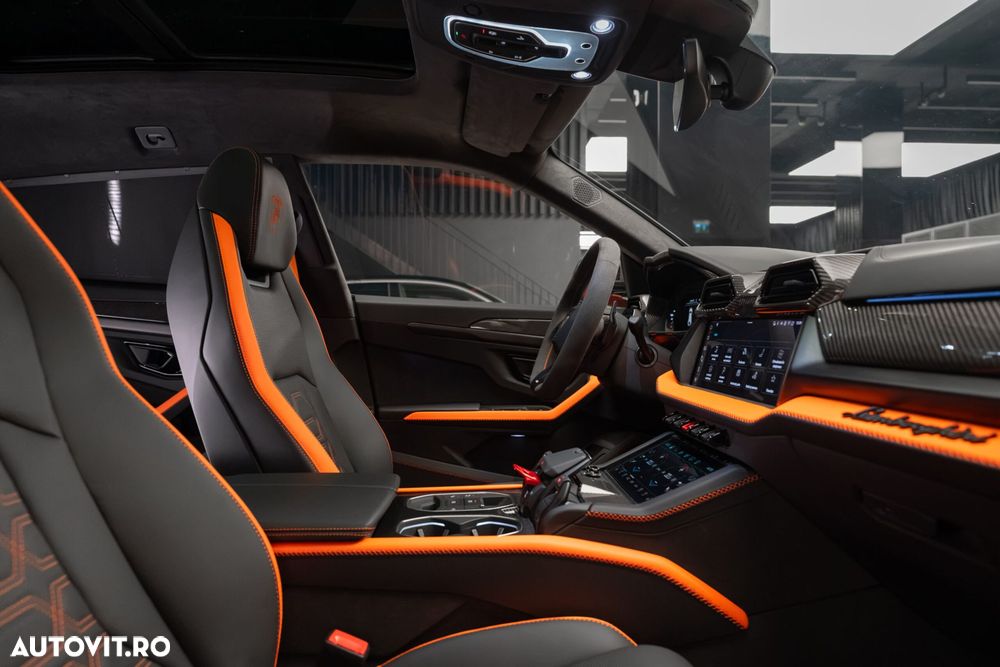 Lamborghini URUS - 39