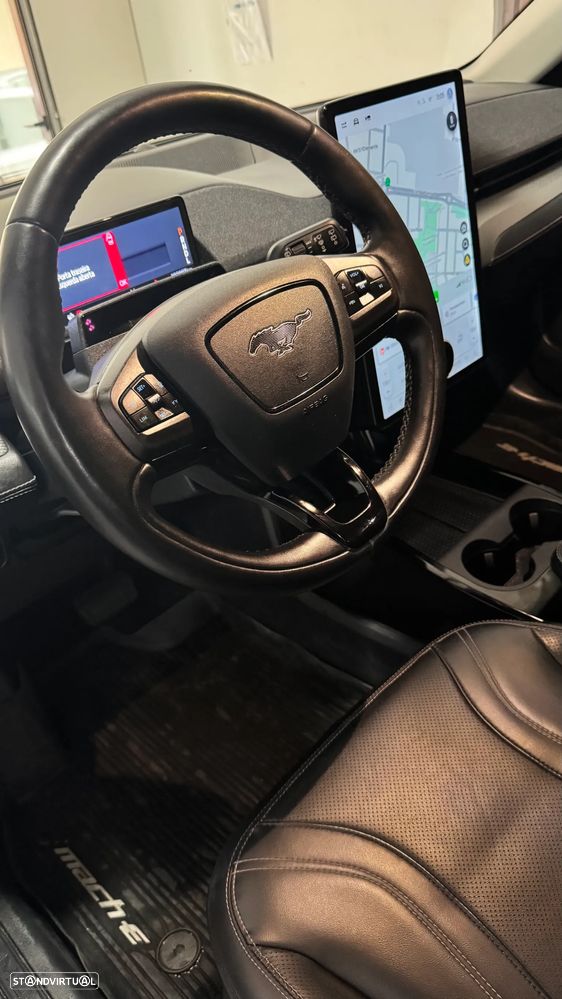 Ford Mustang Mach-E Premium - 3