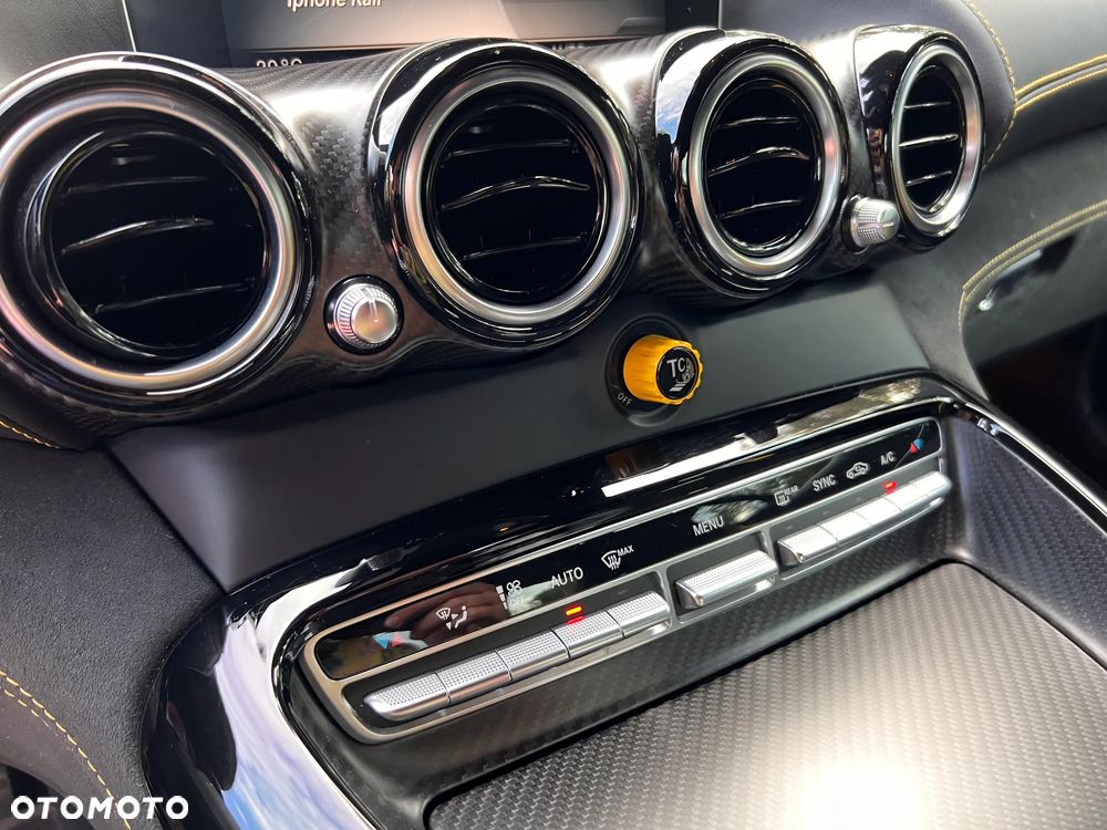 Mercedes-Benz AMG GT R - 32
