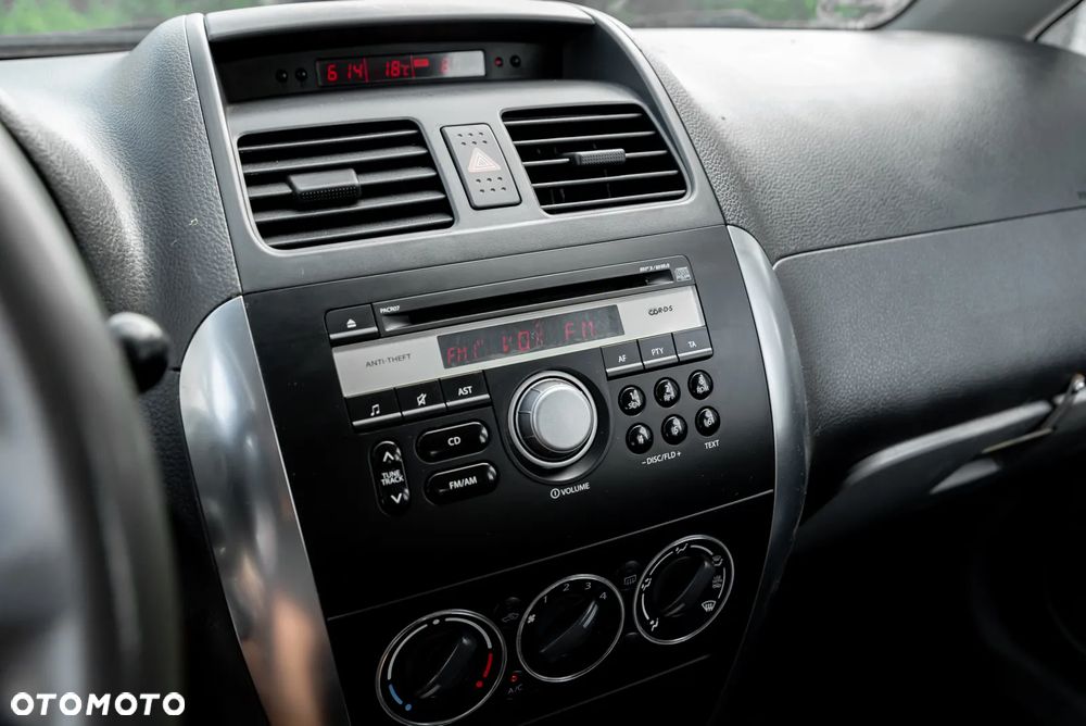 Suzuki SX4 1.9 DDiS DPF Streetline 4x2 Club - 29