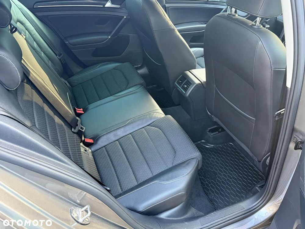 Volkswagen Golf VII 2.0 TDI BMT Highline DSG - 25