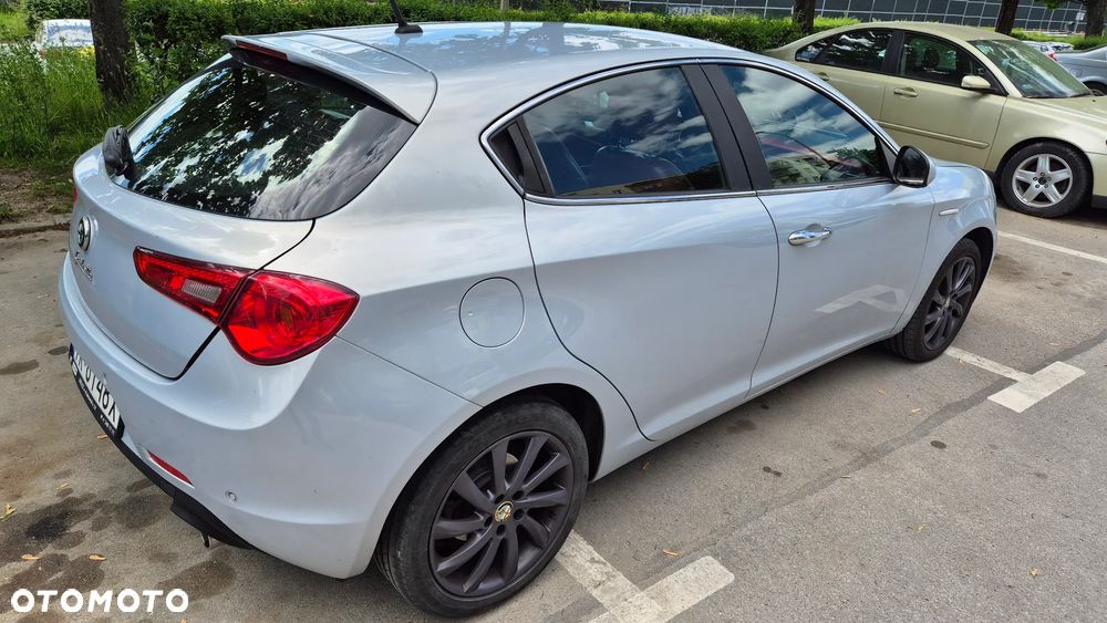 Alfa Romeo Giulietta 2.0 JTDM Exclusive TCT - 5