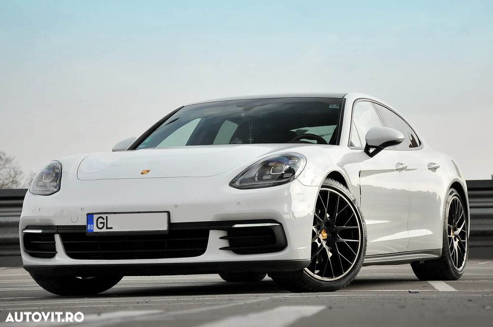 Porsche Panamera - 1