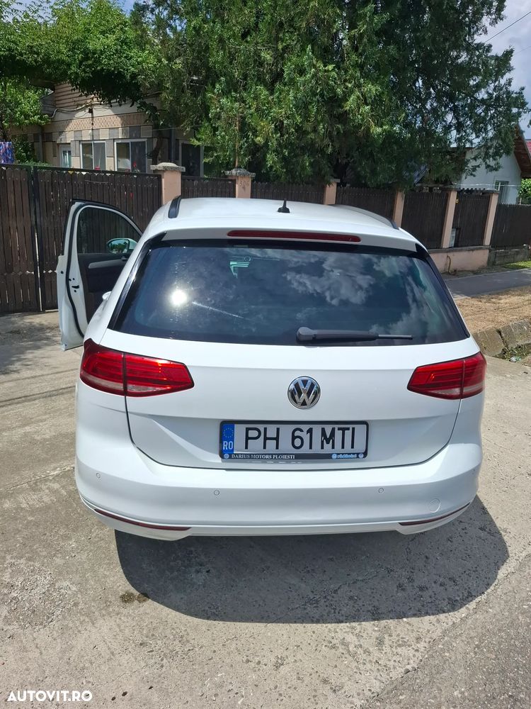 Volkswagen Passat 2.0 TDI Trendline - 12