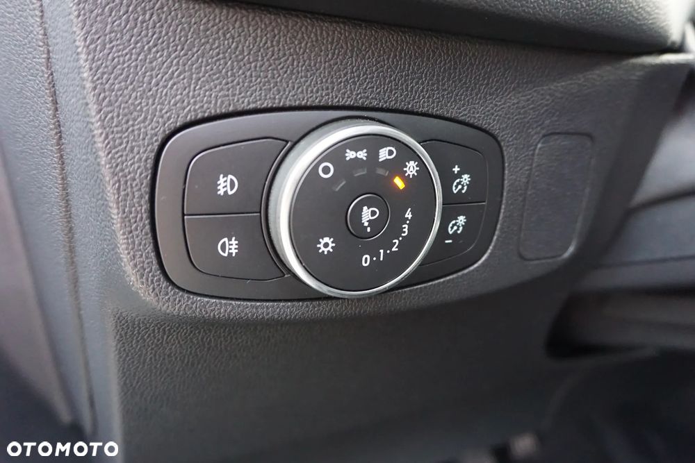 Ford Focus 2.0 EcoBlue Titanium Business - 19