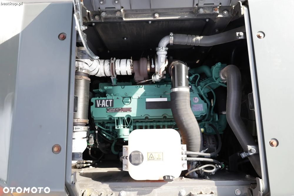 Volvo EC250EL - 29