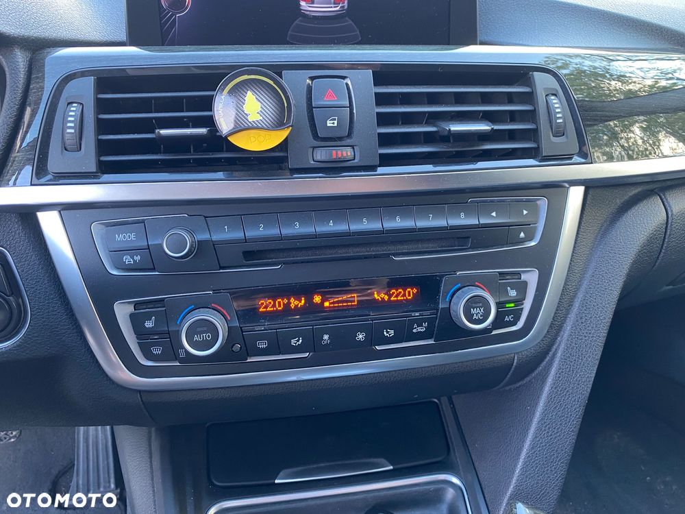 BMW Seria 3 320d Luxury Line - 10