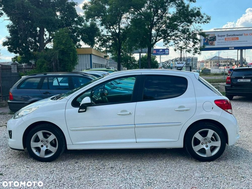 Peugeot 207 - 13