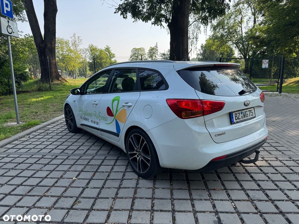 Kia Ceed - 4