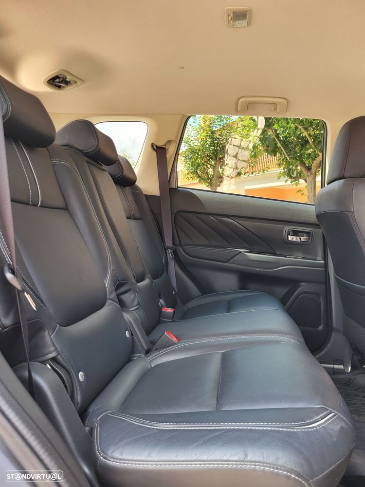 Mitsubishi Outlander 2.0 Instyle Navi - 15