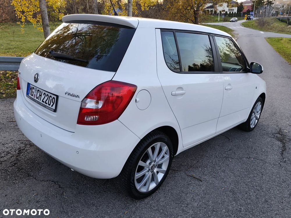 Skoda Fabia 1.2 HTP STYLE Edition - 24