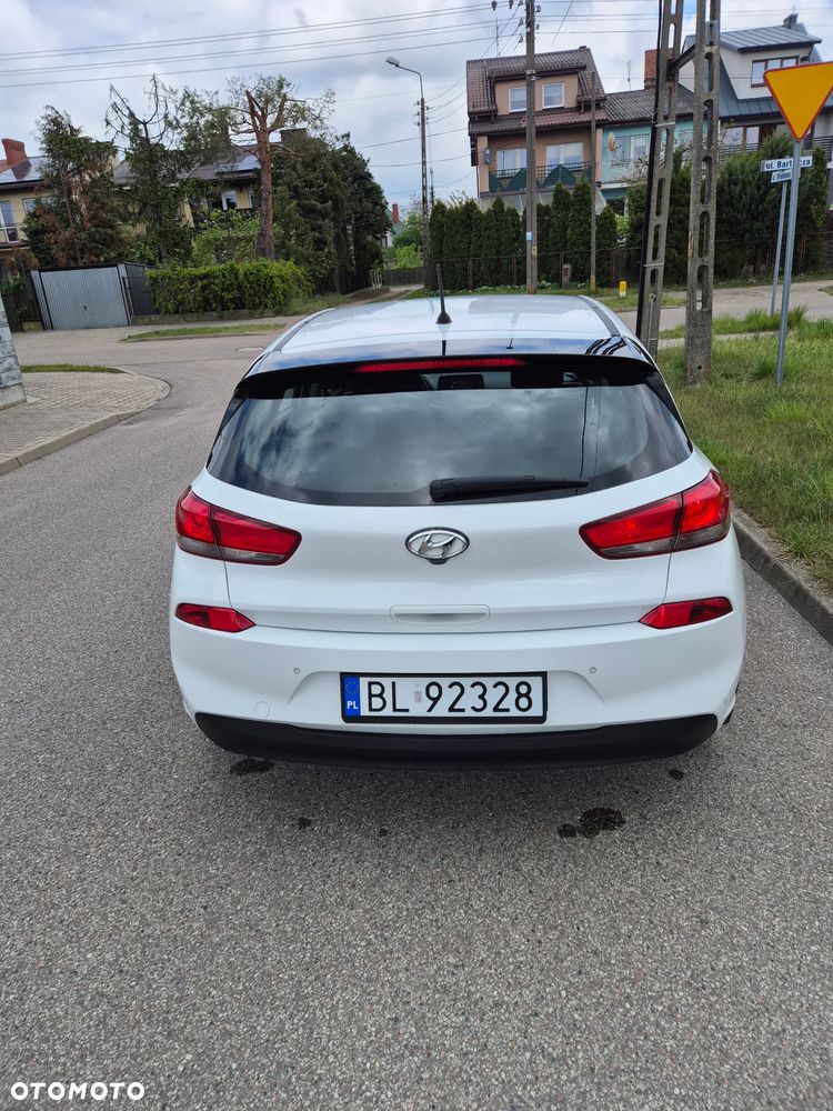 Hyundai i30 1.4 Premiere Comfort - 6