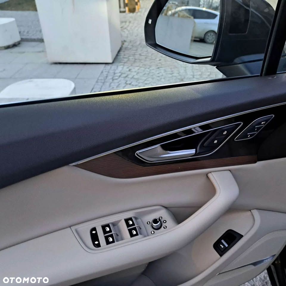 Audi Q7 - 18