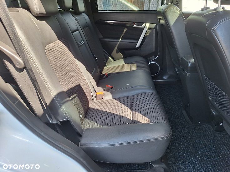 Chevrolet Captiva 2.4 2WD Travel Edition - 26