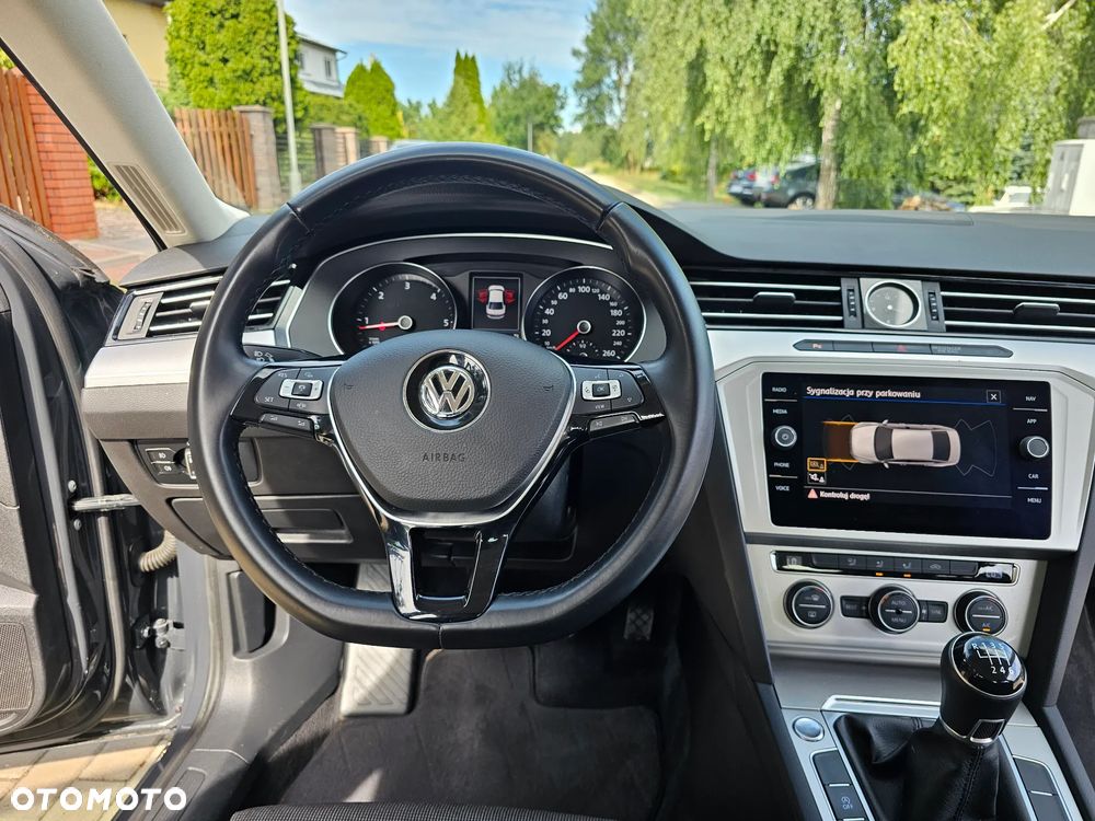 Volkswagen Passat 2.0 TDI BMT Comfortline - 15